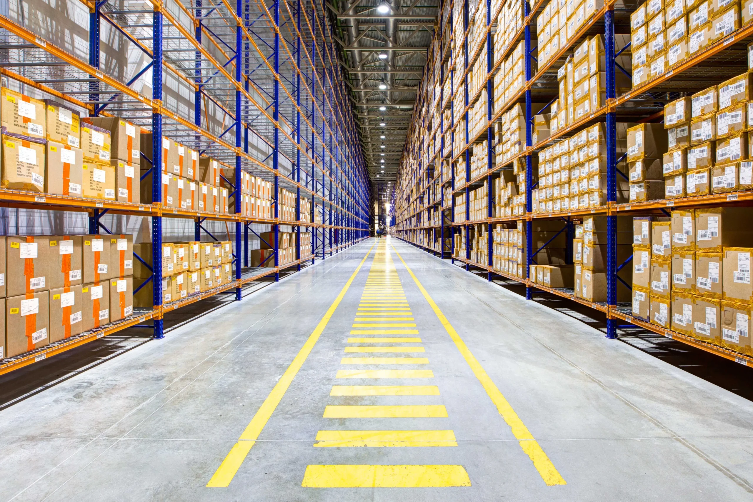 Depolama hizmeti — lojistik depo forklift raf sistemi stok yönetimi gümrüklü antrepo
